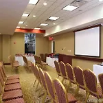 Hampton Inn & Suites Staten Island 