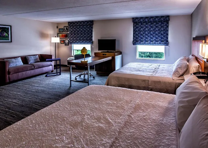 Hampton Inn&Suites Staten Island